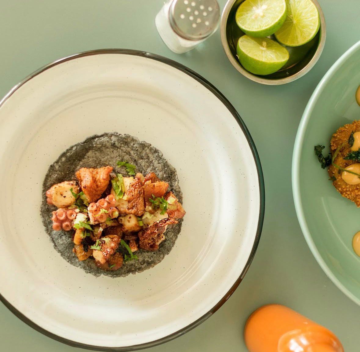 Taco de Pulpo con Chicharrón